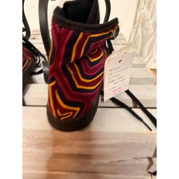 Handcrafted Arcoiris Mola Kuna of Panama Embroidered High-Top Sneakers 22.5cm 5 - Picture 9 of 16